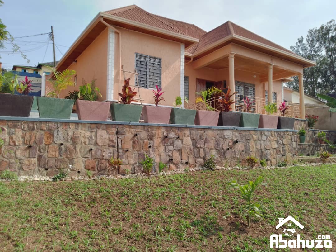 A FURNISHED HOUSE WITH GARDEN FOR RENT IN KIGALI AT KIBAGABAGA