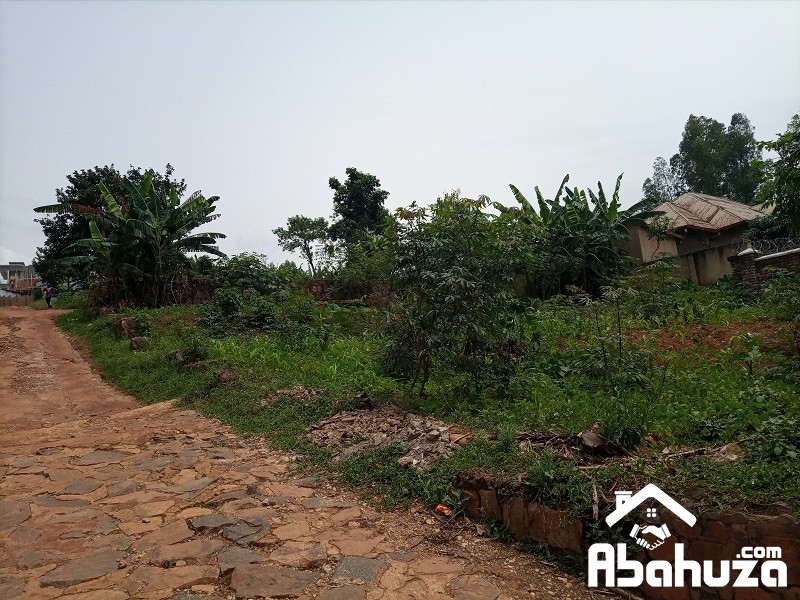 A PLOT FOR SALE IN KIGALI AT GISOZI ON ROAD PLANED TO BE ASPHALT