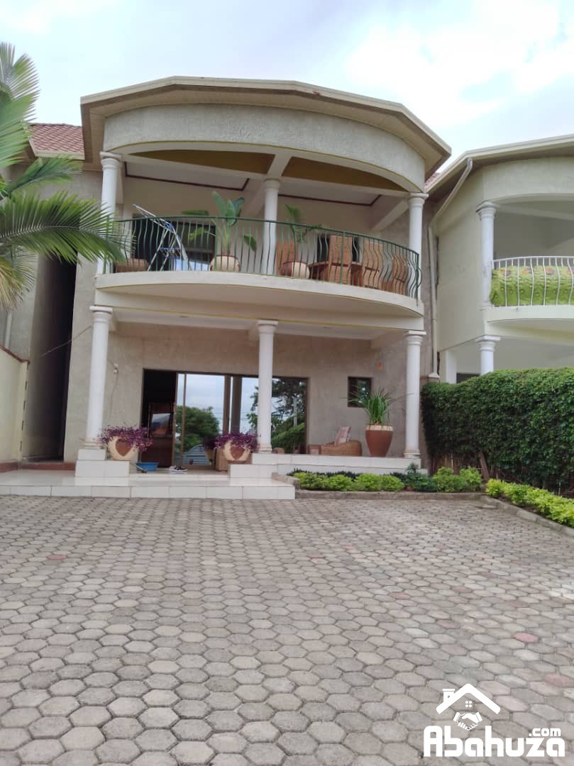 A 3 BEDROOM HOUSE WITH NICE FURNITURE FOR RENT AT KIMIHURURA