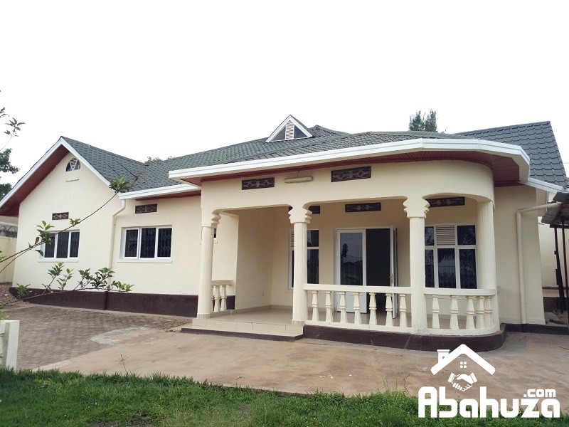 A RESIDENTIAL HOUSE FOR SALE IN KIGALI AT REMERA