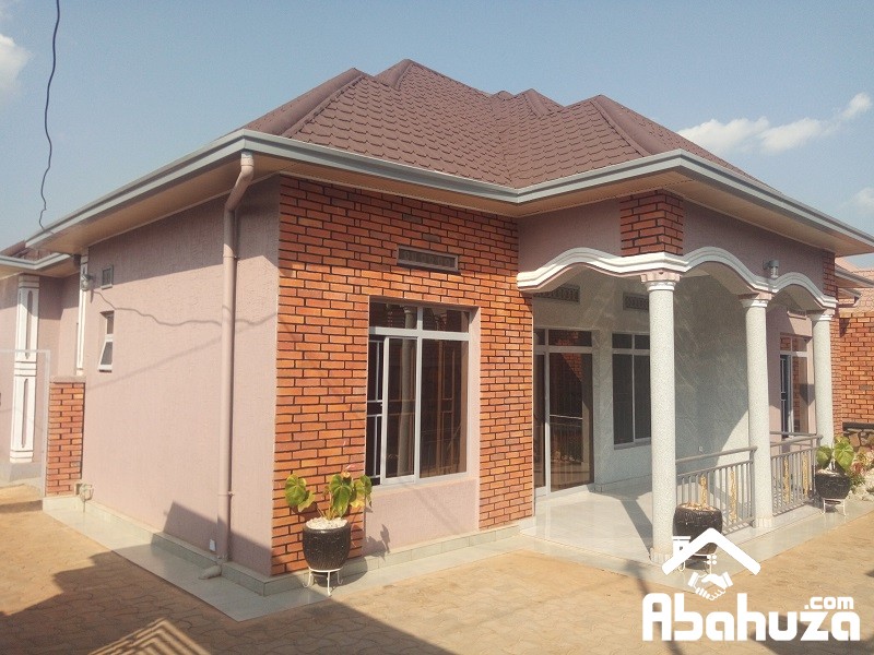 A 4 BEDROOM HOUSE FOR SALE IN KIGALI AT KANOMBE