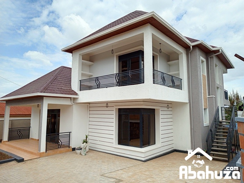 A 4 BEDROOM HOUSE FOR RENT IN KIGALI AT KIMIRONKO