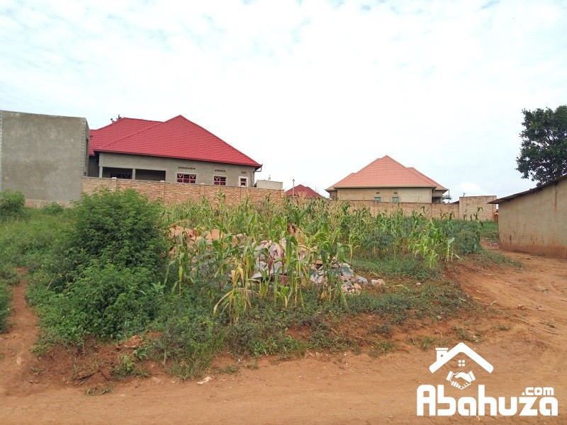 A NICE PLOT WITH CONSTRUCTION PERMIT FOR SALE IN KIGALI AT MASAKA
