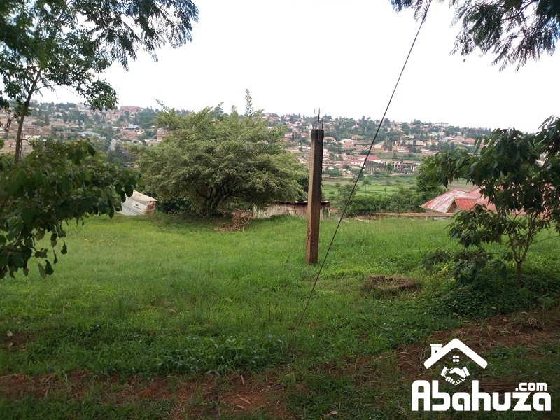 A BIG PLOT FOR SALE WITH ACCESS ON TWO ASPHALT ROADS IN KIGALI