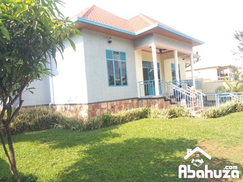 A 5 BEDROOM HOUSE FOR RENT IN KIGALI AT NYARUTARAMA