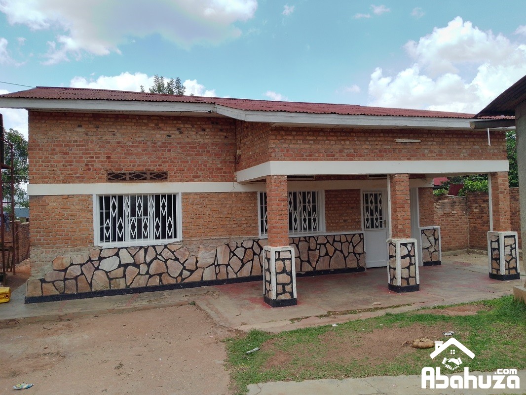 A 3 BEDROOM HOUSE FOR RENT IN KIGALI AT KABEZA