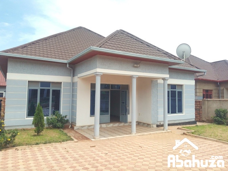 A 4 BEDROOM HOUSE FOR RENT IN KIGALI AT ZINDIRO