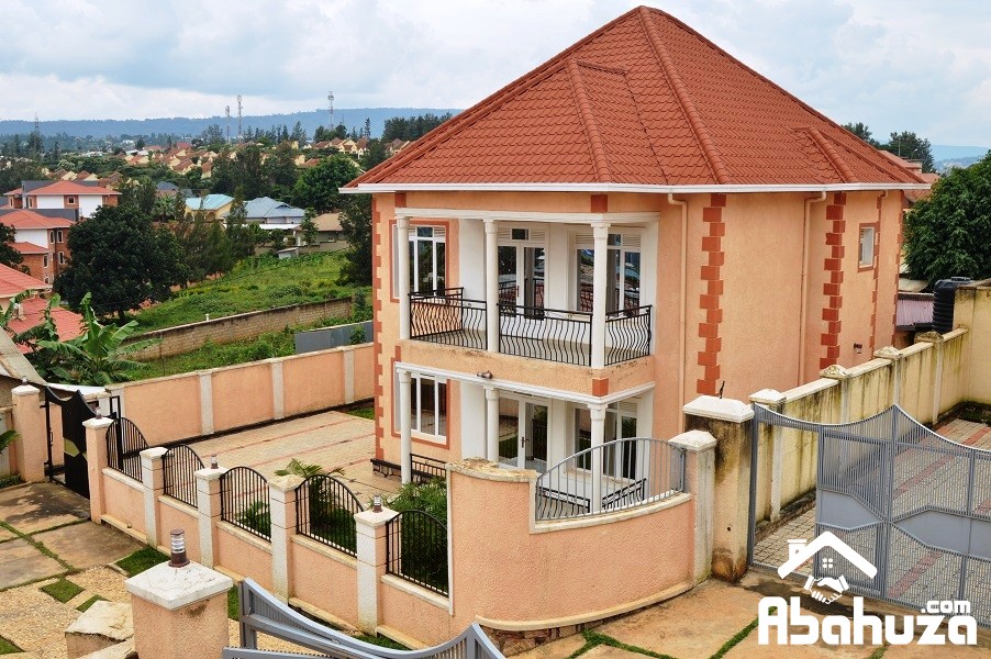 A 4 BEDROOM HOUSE FOR RENT IN KIGALI AT GISOZI