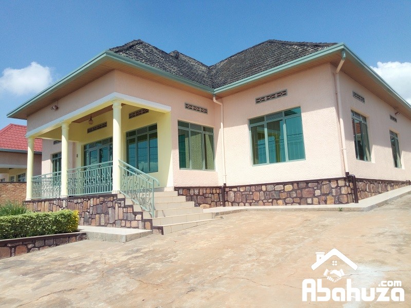 A 5 BEDROOM HOUSE FOR RENT IN KIGALI AT KIMIRONKO