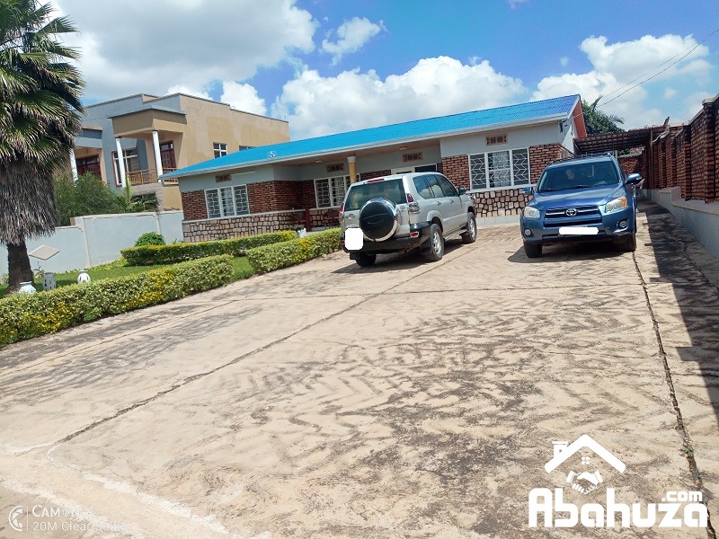 A 5 BEDROOM HOUSE FOR RENT IN KIGALI AT REMERA