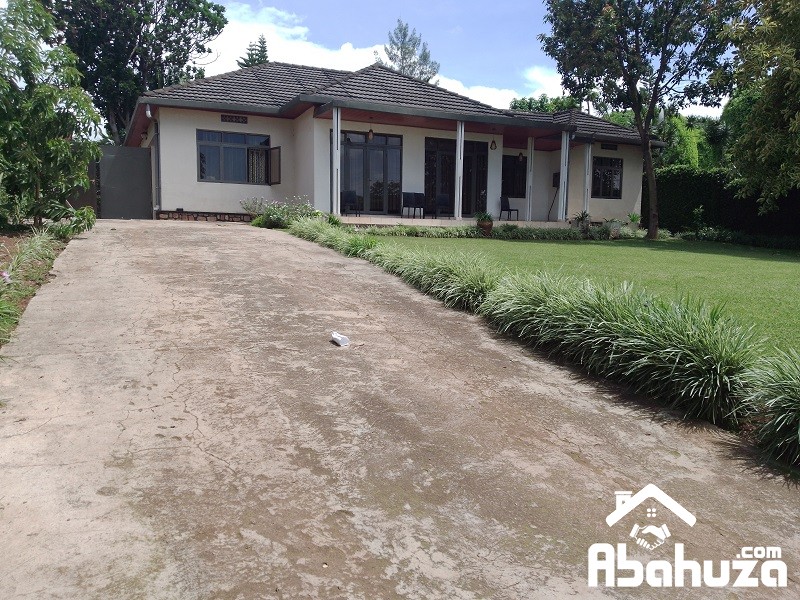 A FURNISHED 5 BEDROOM HOUSE FOR RENT IN KIGALI AT KIMIRONKO