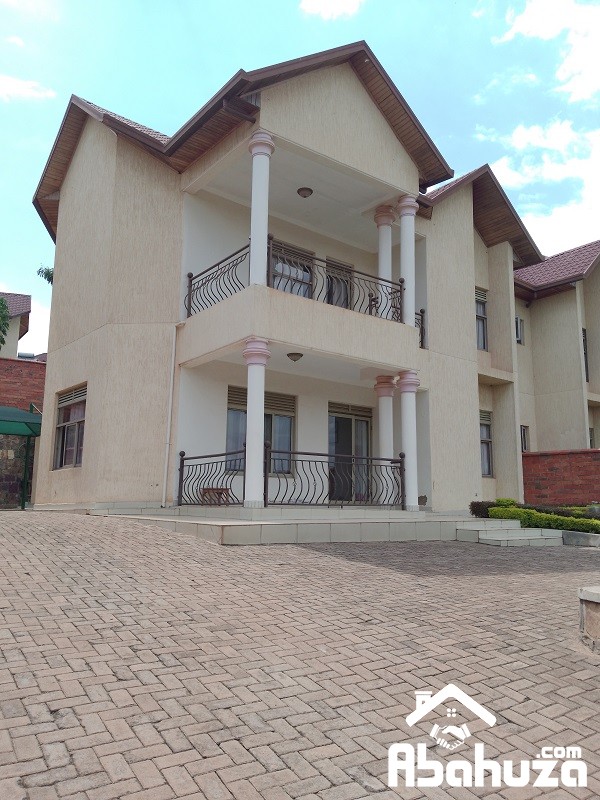A FURNISHED 4 BEDROOM HOUSE IN KIGALI AT GACURIRO
