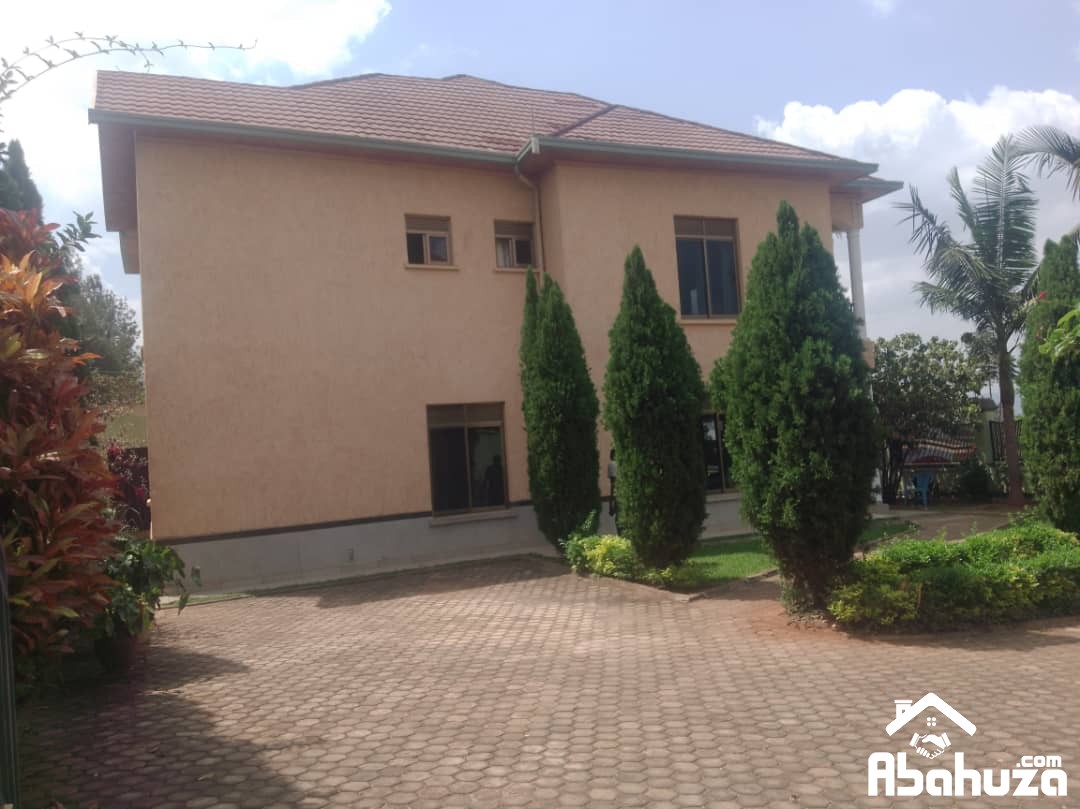 A FURNISHED 5 BEDROOM HOUSE FOR RENT IN KIGALI AT RUSORORO