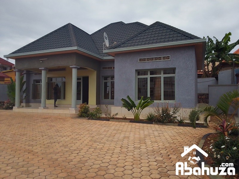 A FURNISHED 4 BEDROOM HOUSE FOR RENT IN KIGALI AT KICUKIRO-KAGARAMA