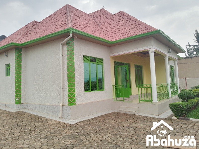 A FURNISHED 4 BEDROOM HOUSE FOR RENT IN KIGALI AT KANOMBE